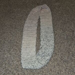 Cozy Ombre Loop Scarf in Pink to Light Gray